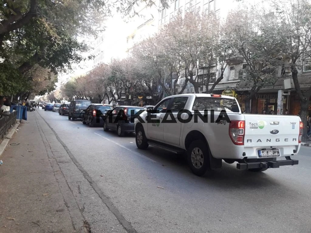 thessaloniki-kosmos-black-friday-qk9Eb.jpg