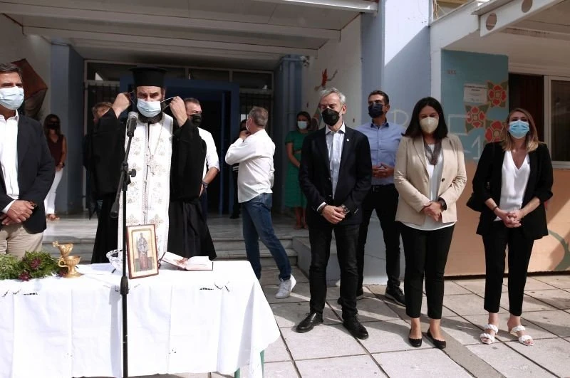 kerameos-zervas-agiasmos-87o-dimotiko-sxoleio-thessalonikis1-LIKud.jpg