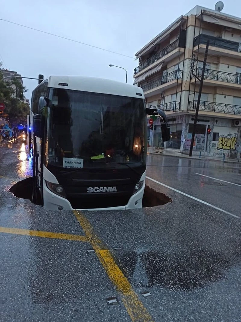 leoforeio-lakoyva-votsi4.jpg