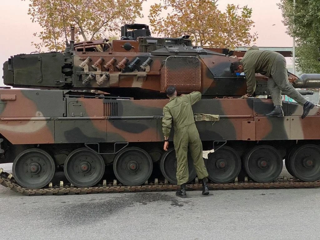 parelasi-proetoimasia-lewforos-stratou3.jpg