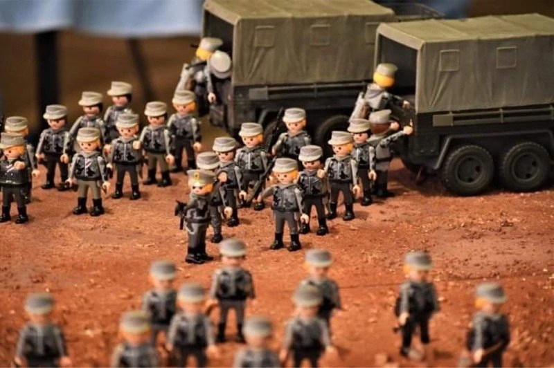 playmobil-ape6.jpg