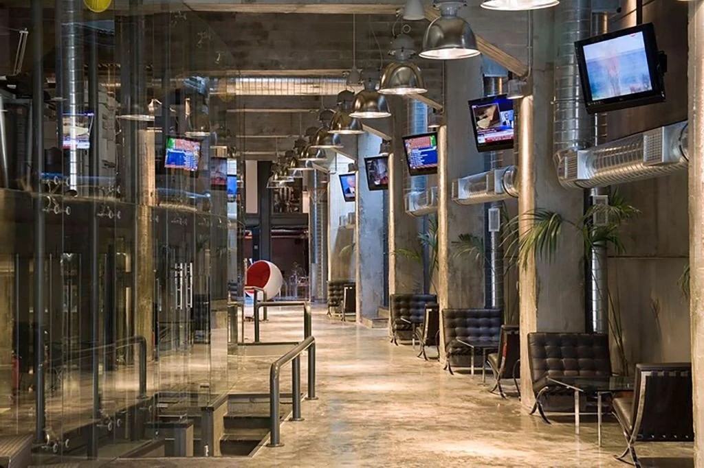 EVENTS & MEETINGS LOBBY II