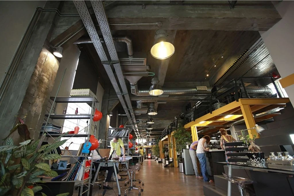 OFFICES OPEN SPACE VII