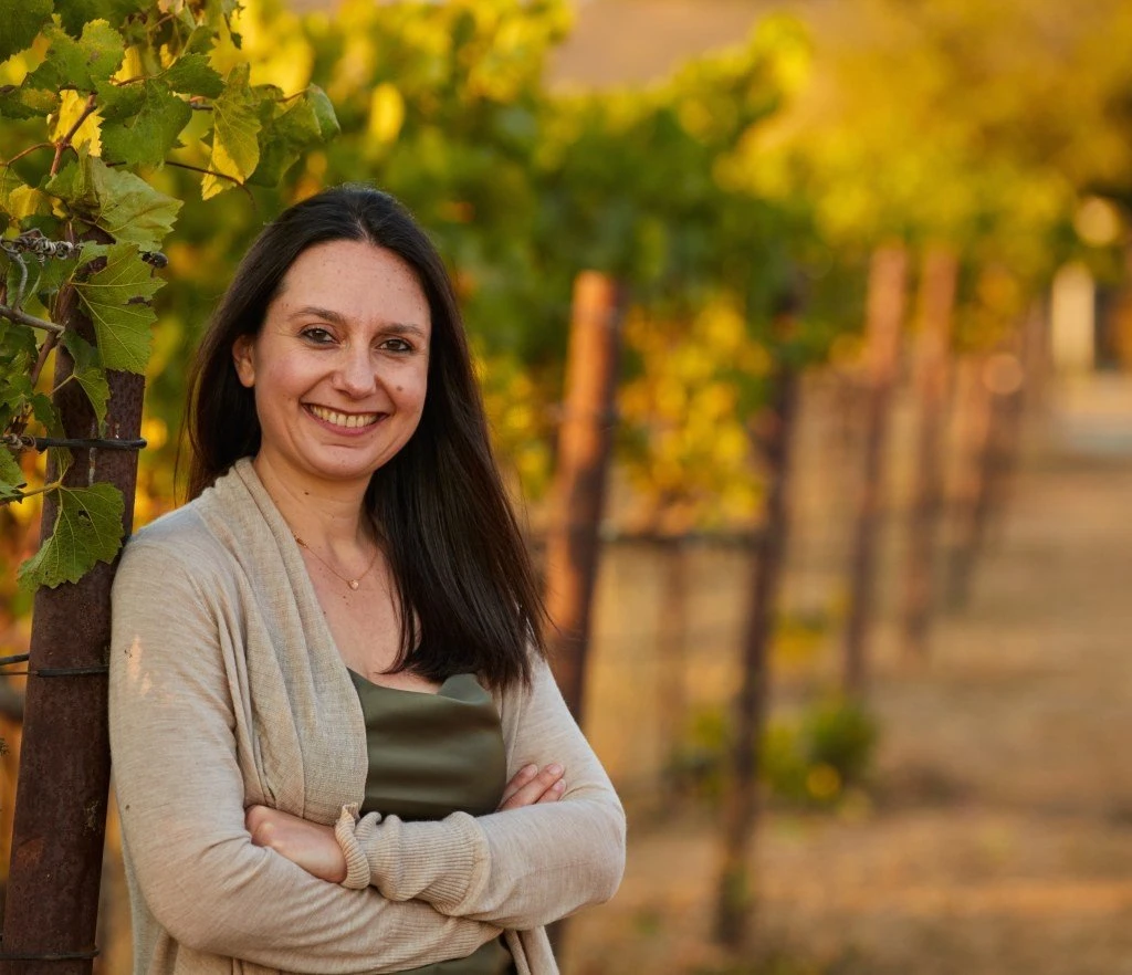 olga-karapanou-master-of-wine-ape.jpg