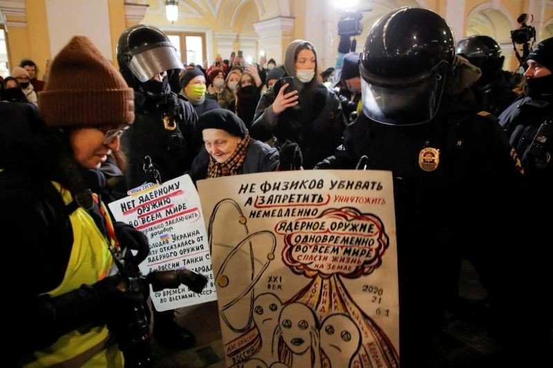 russia-ilikiomeni-antipolemiki-diamartyria-sillipsi1.jpg