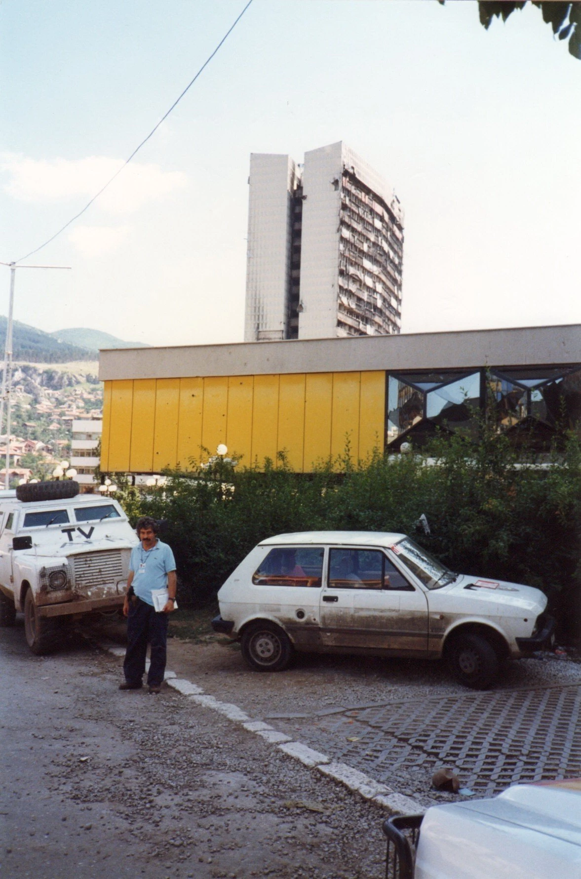 cholintei-in-1995-to-seraghevo-inai-apokleismeni-poli.jpg
