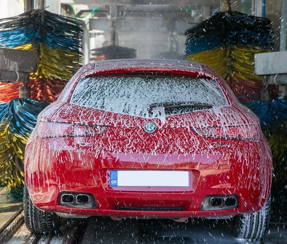 sakis-car-wash-3.jpg
