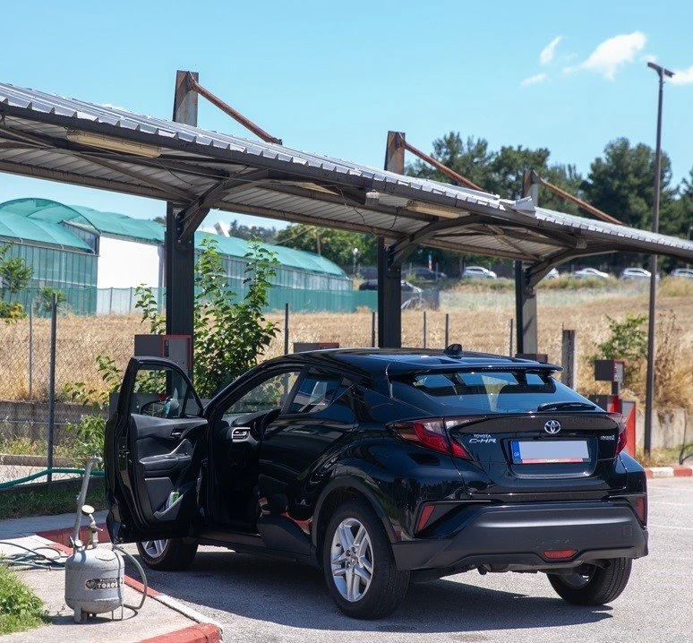 sakis-car-wash-7.jpg