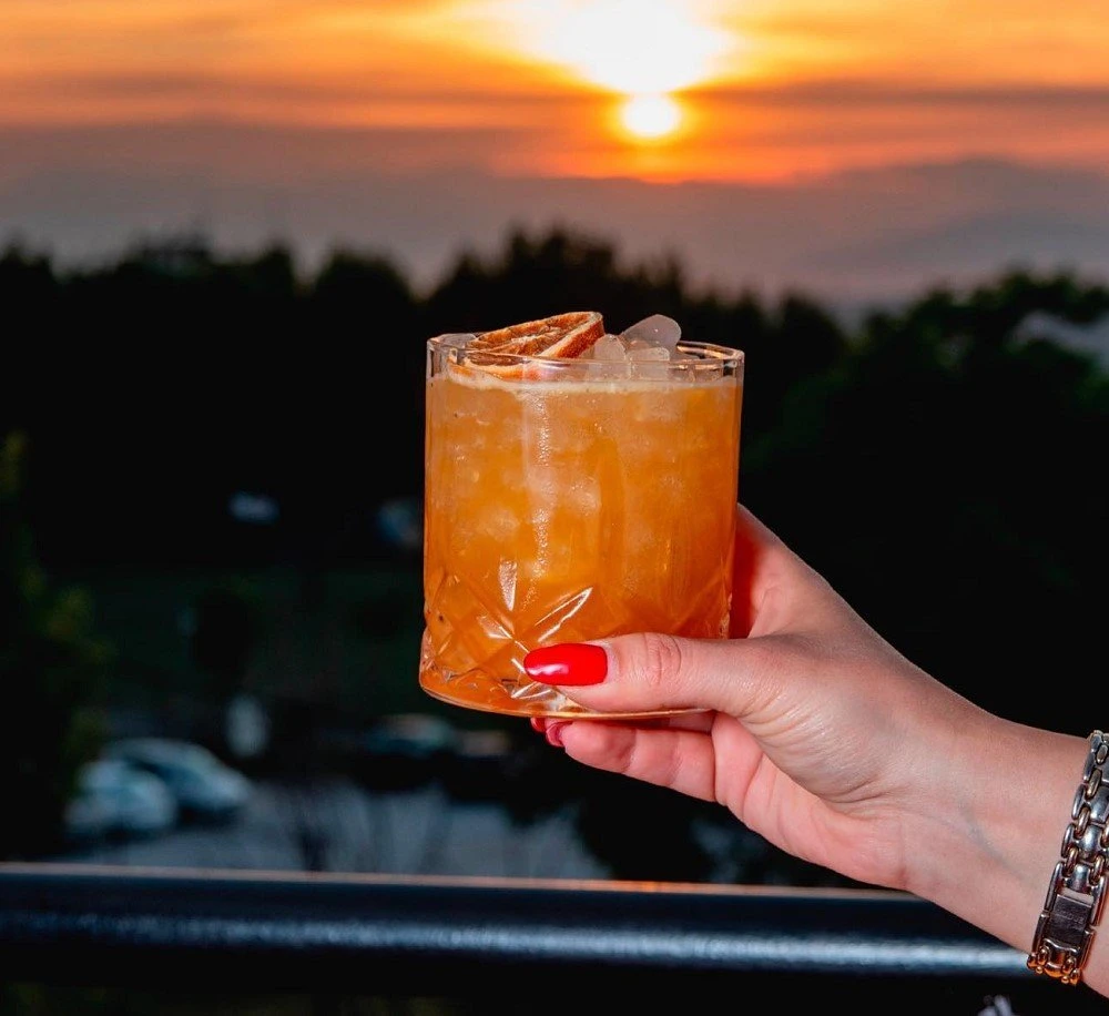 mansion-bar-11.jpg