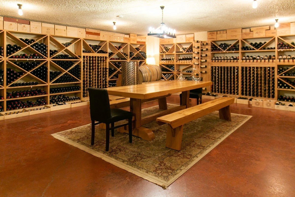 cava-abatzis-8.jpg