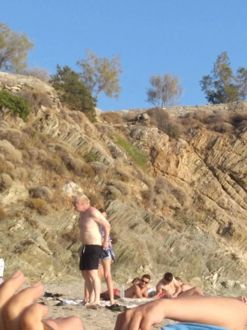 boris-johnson-diakopes-karystos2.jpg