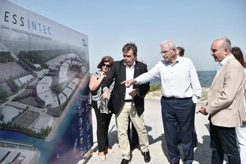margaritis-2.jpg