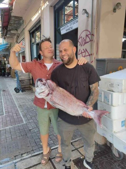 psaras-jamie-oliver3.jpg