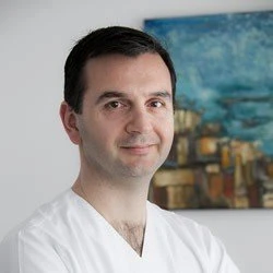nikos.jpg