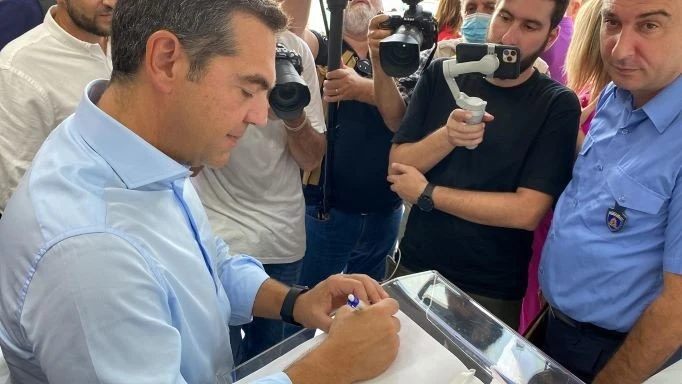 tsipras-periptera8.jpg