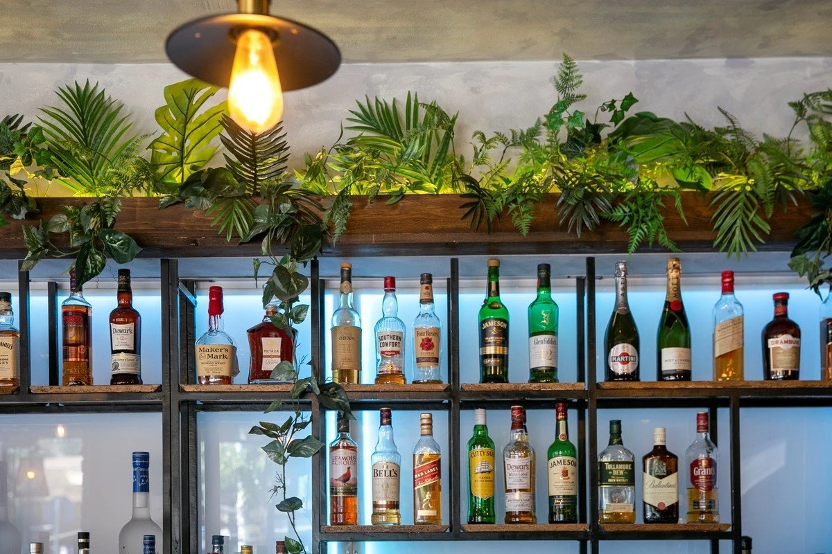 andre-cafe-bar11.jpg