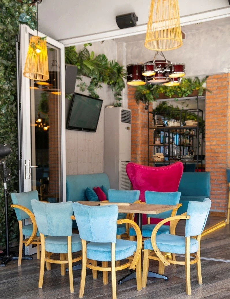 andre-cafe-bar17.jpg