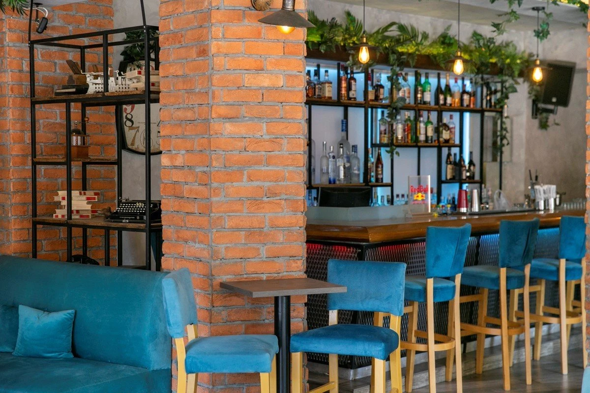 andre-cafe-bar4.jpg
