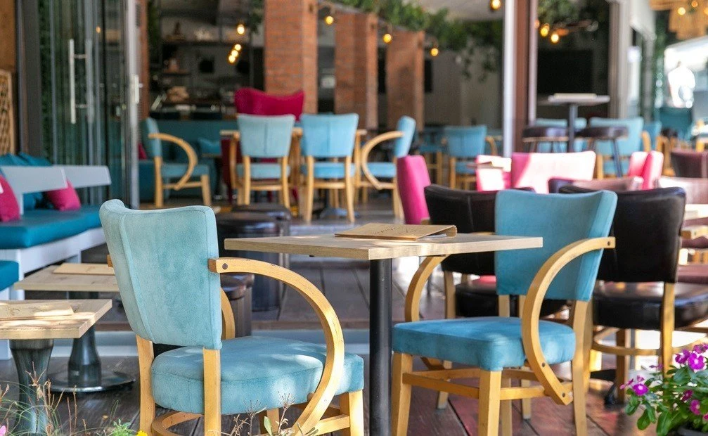 andre-cafe-bar5.jpg