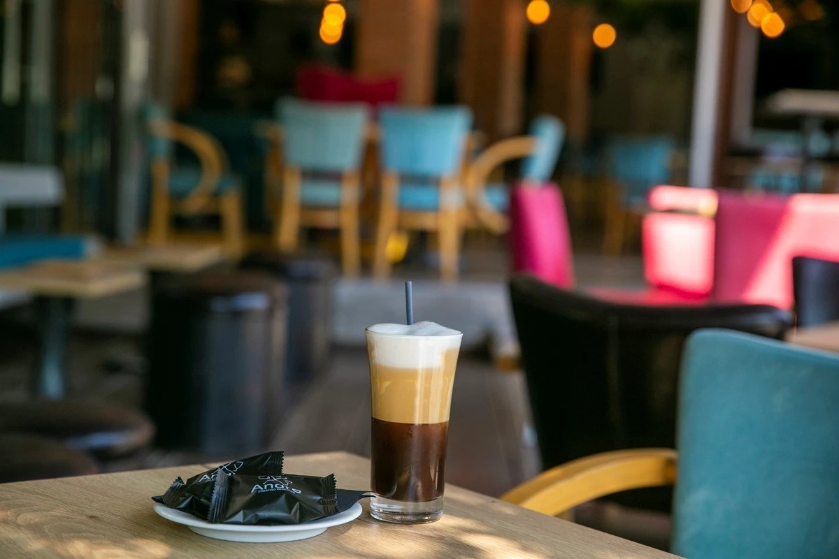 andre-cafe-bar7.jpg