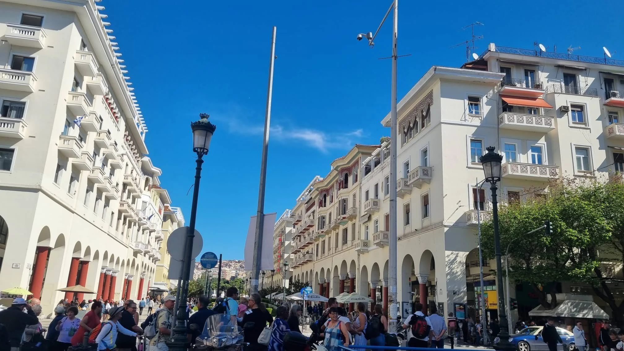 touristes-thessaloniki-october4.jpg
