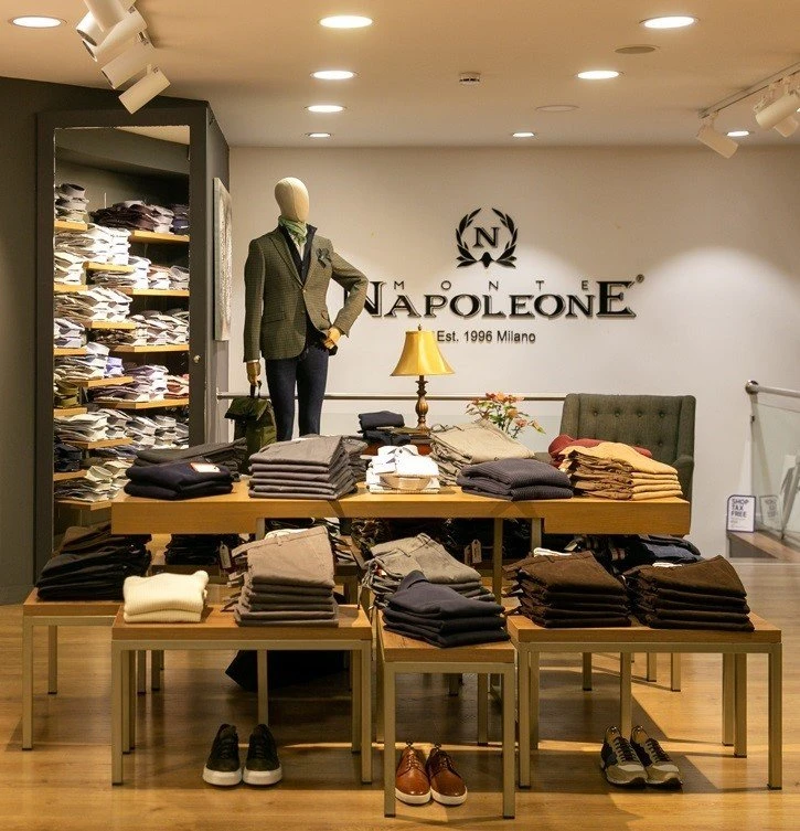 monte-napoleone15.jpg