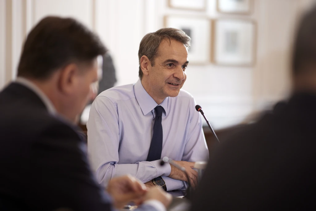 mitsotakis-presveis2.png