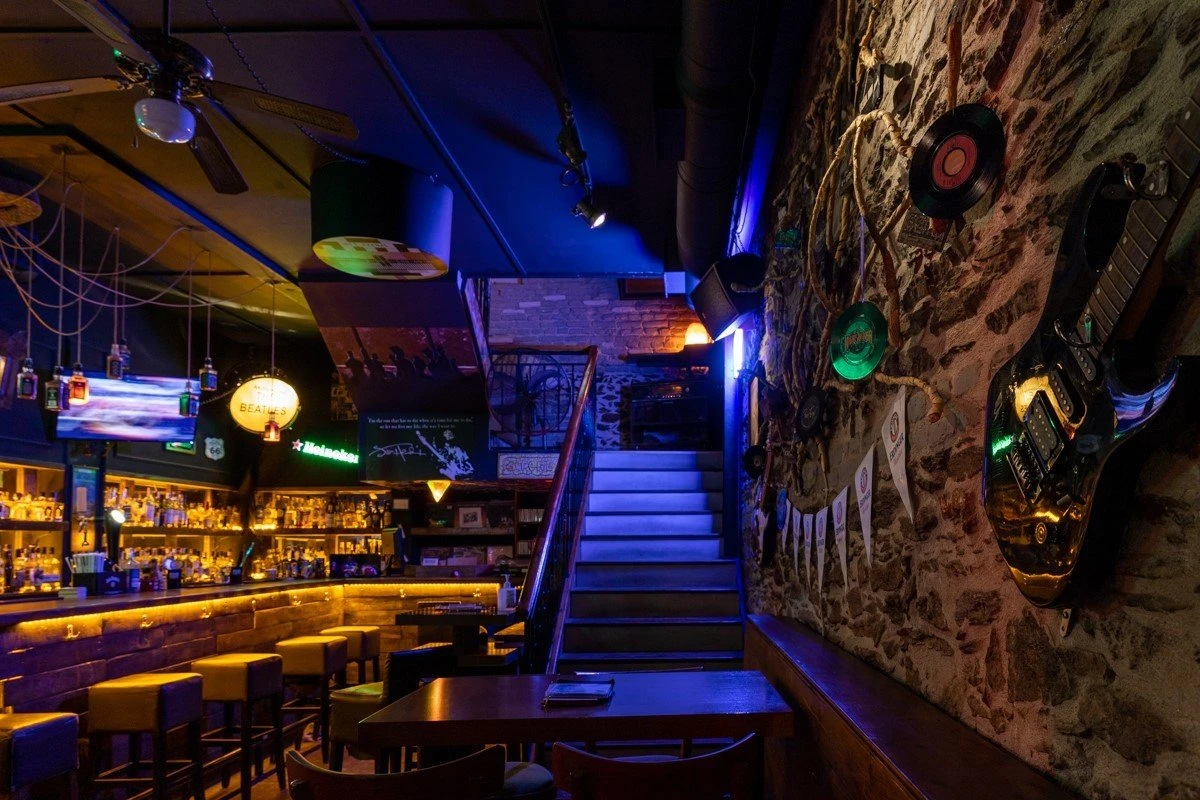 stones-rock-bar1.jpg