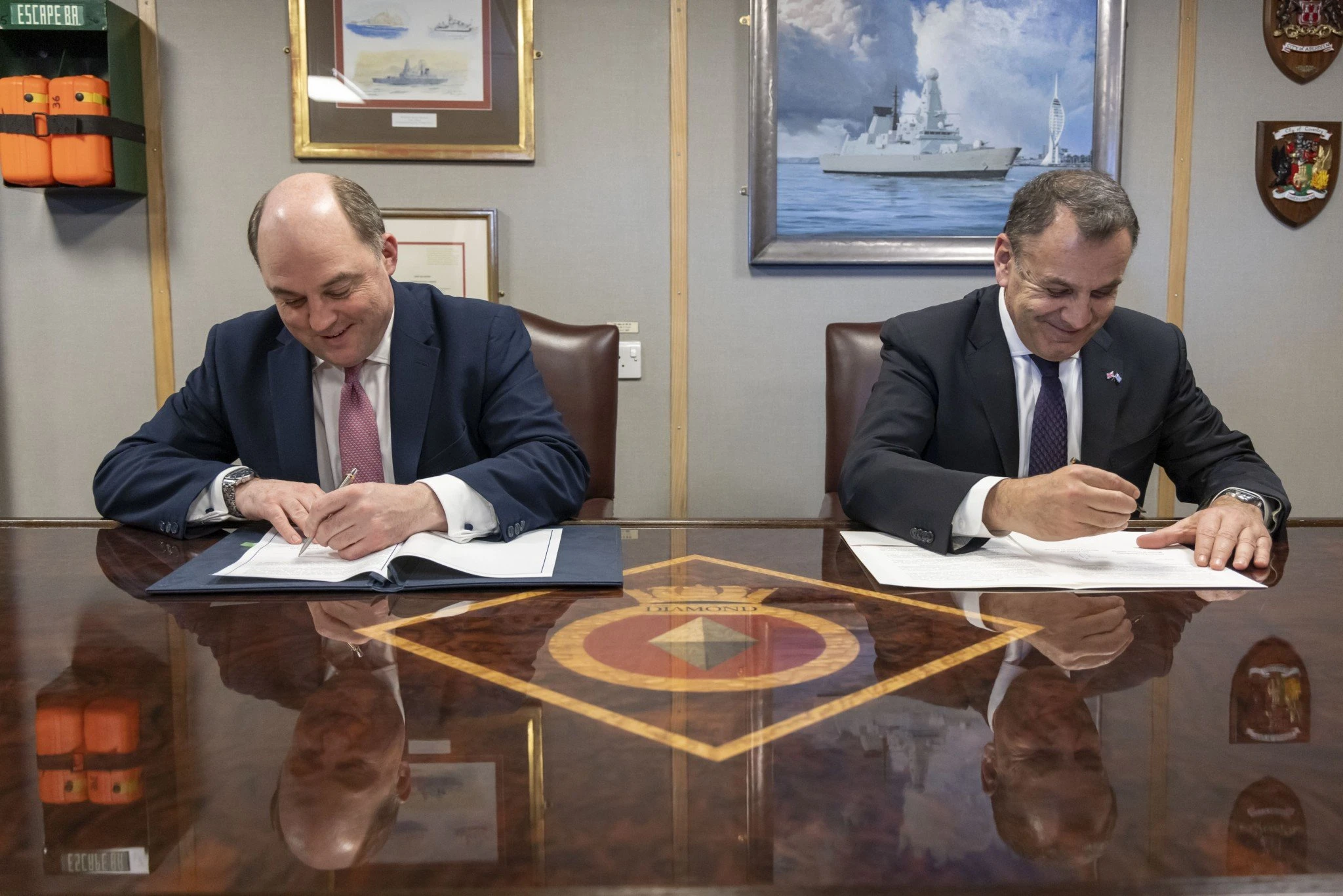 signing2.JPG
