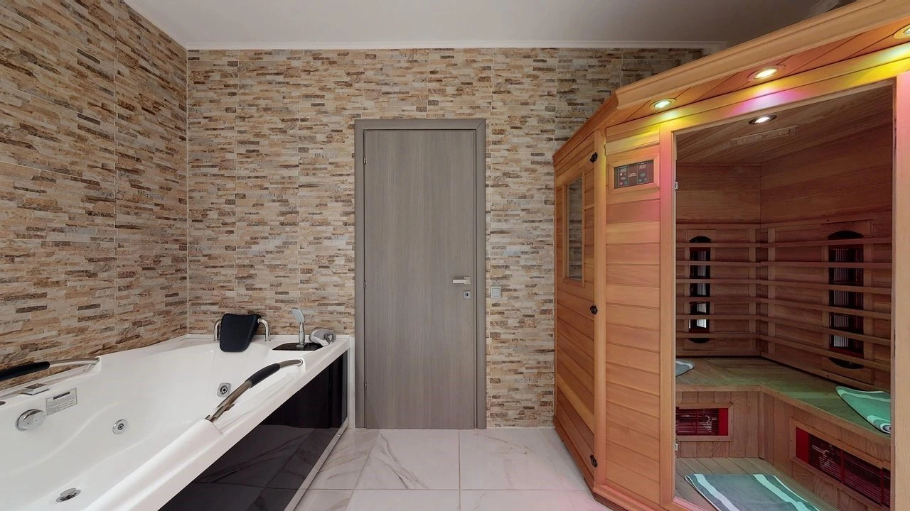 luxury-living-spa17.jpg