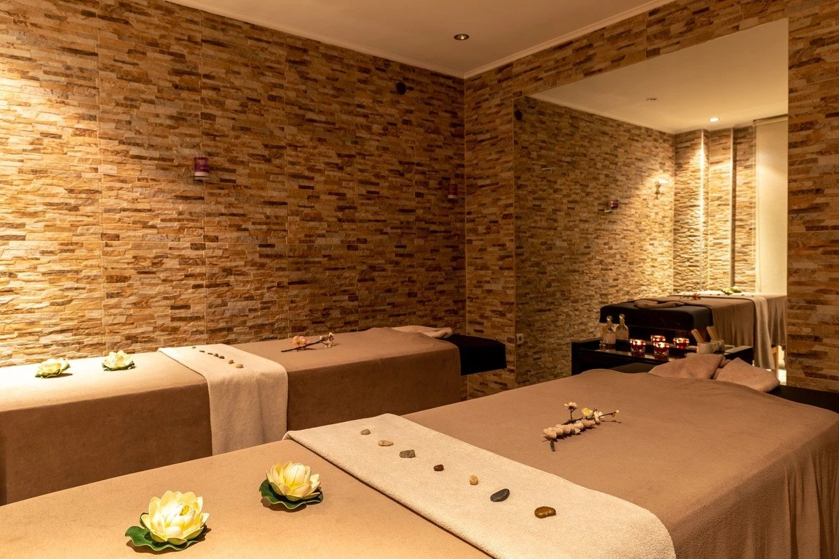 luxury-living-spa3.jpg