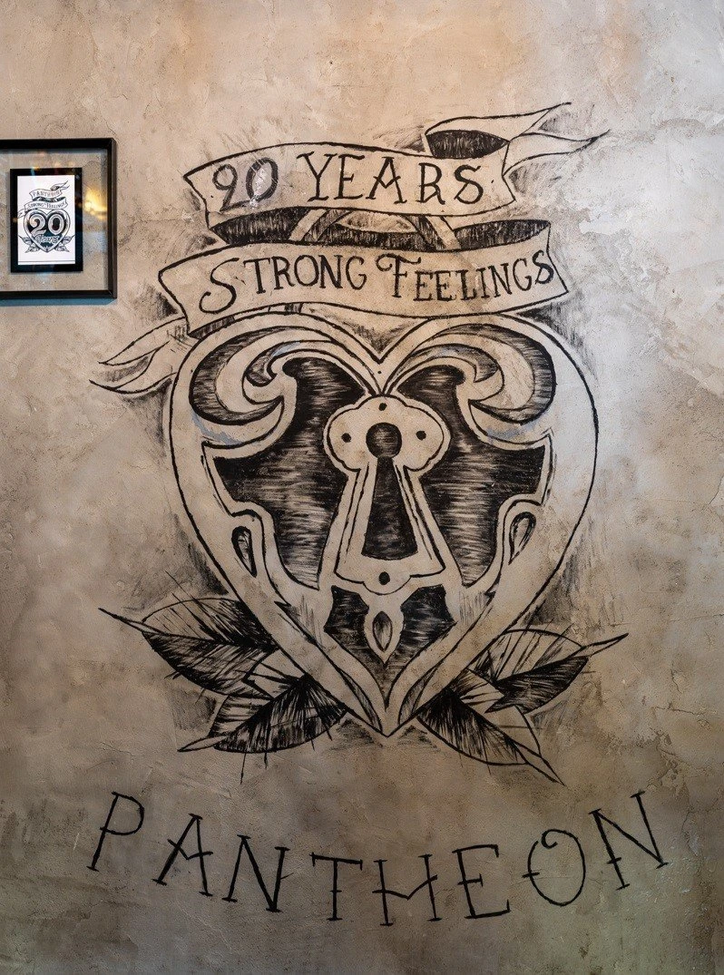 pantheon-bar16.jpg