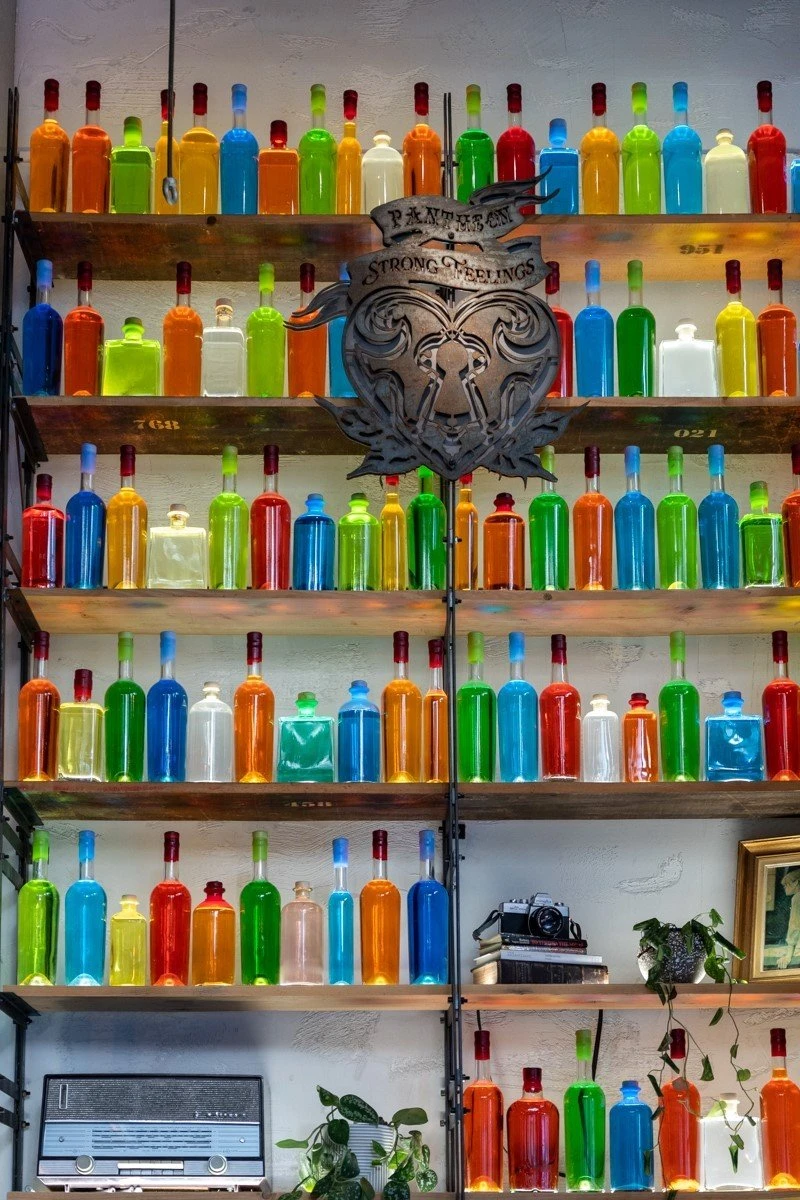 pantheon-bar18.jpg