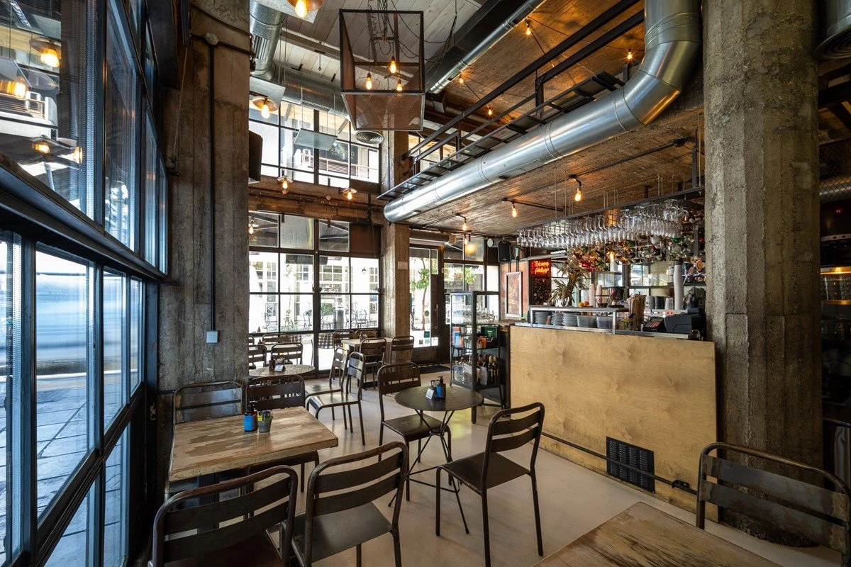 pantheon-bar2.jpg