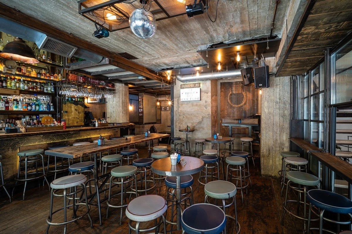pantheon-bar5.jpg