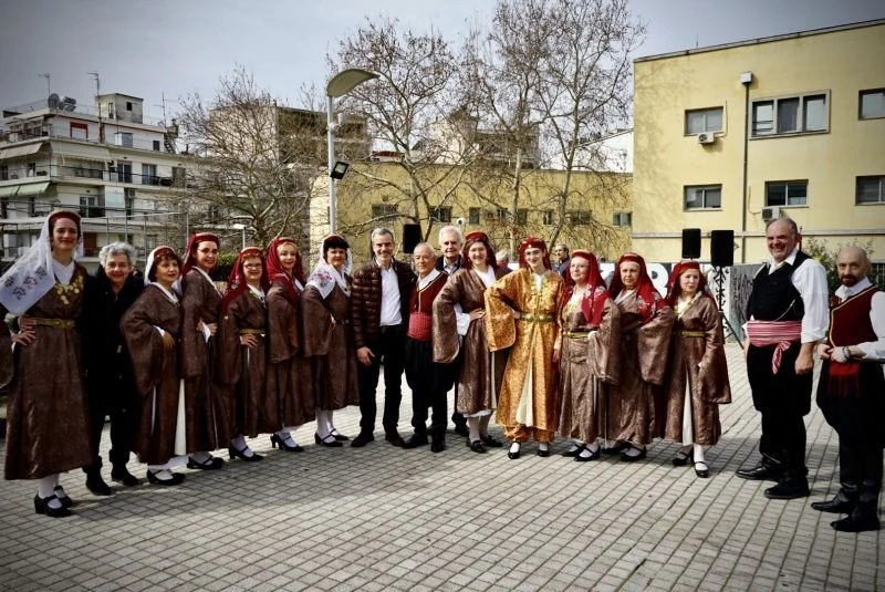 zervas-kathara-deytera1.jpg