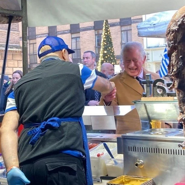 karolos-gyros-1.jpg