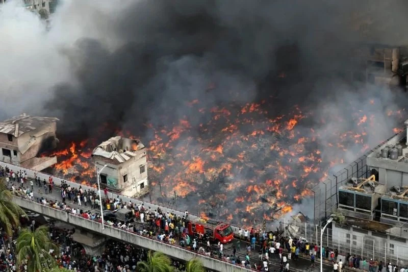 bangladesh-fire3.jpg