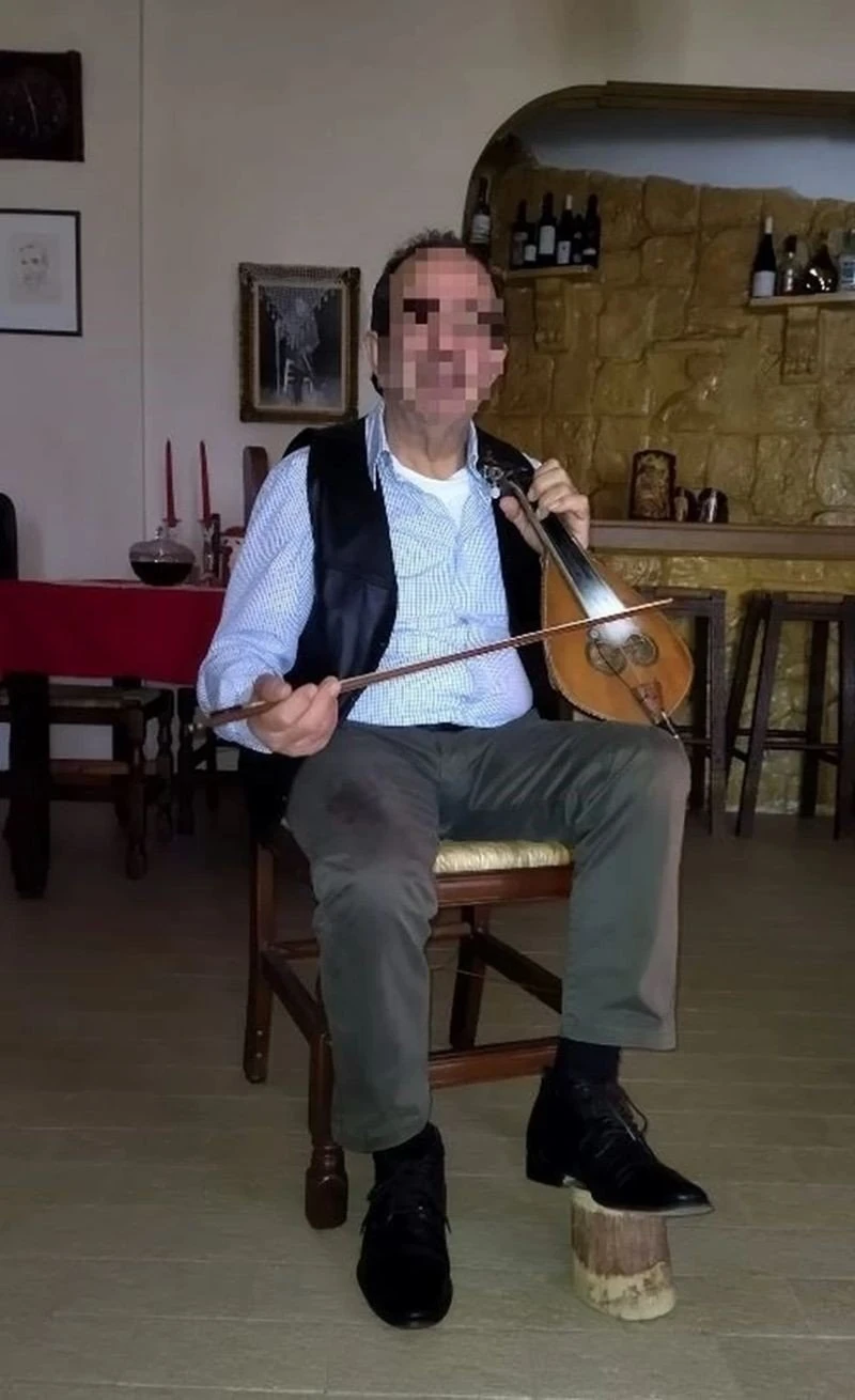 lyraris-viaze-exedide-aniliko.jpg