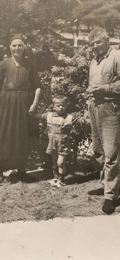 geranis-proinos-kafes-me-pappou-kai-ghiaghia.jpg