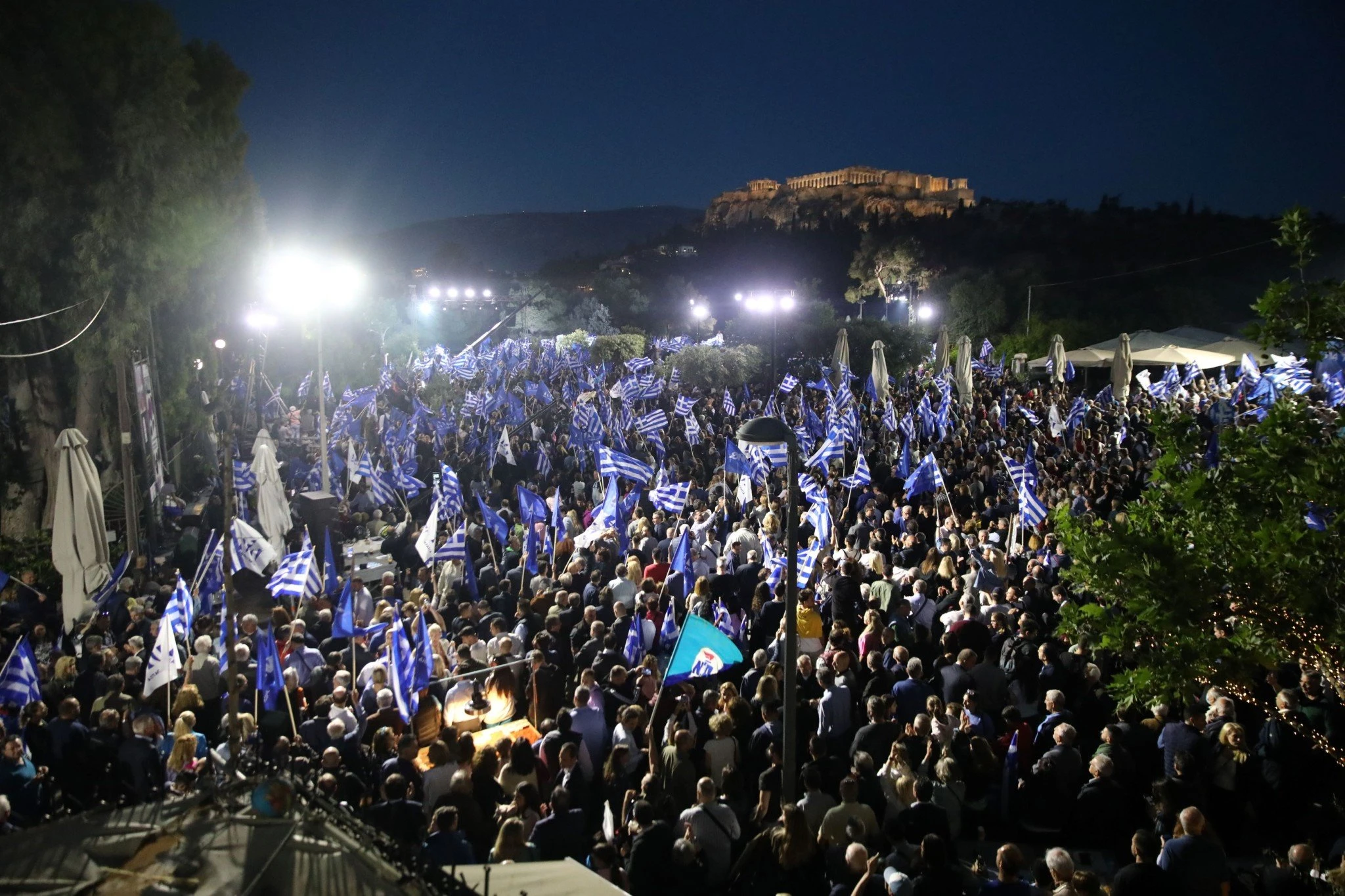 mitsotakis-thiseio-2.jpg