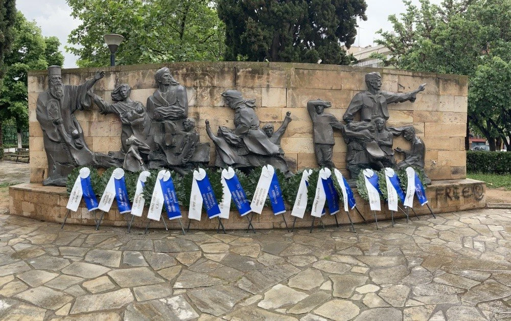 mnimeio-pontiwn-ampelokipoi.jpg