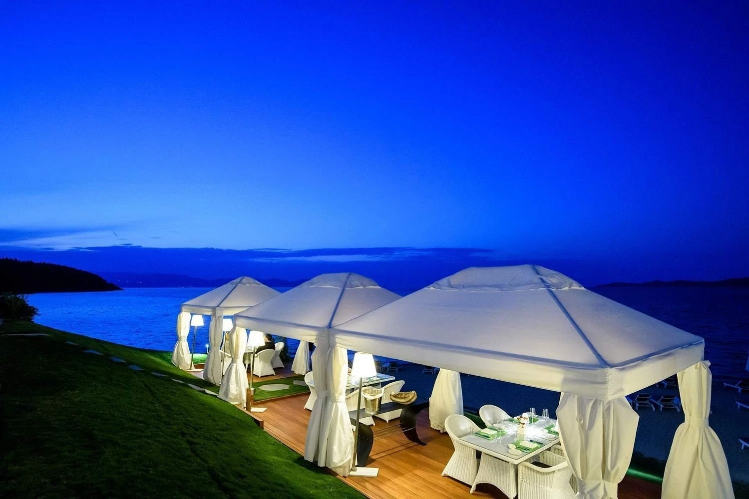 avaton-luxury-hotel-villas18.jpg
