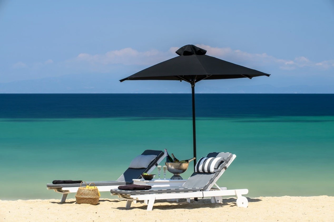 avaton-luxury-hotel-villas4.jpg