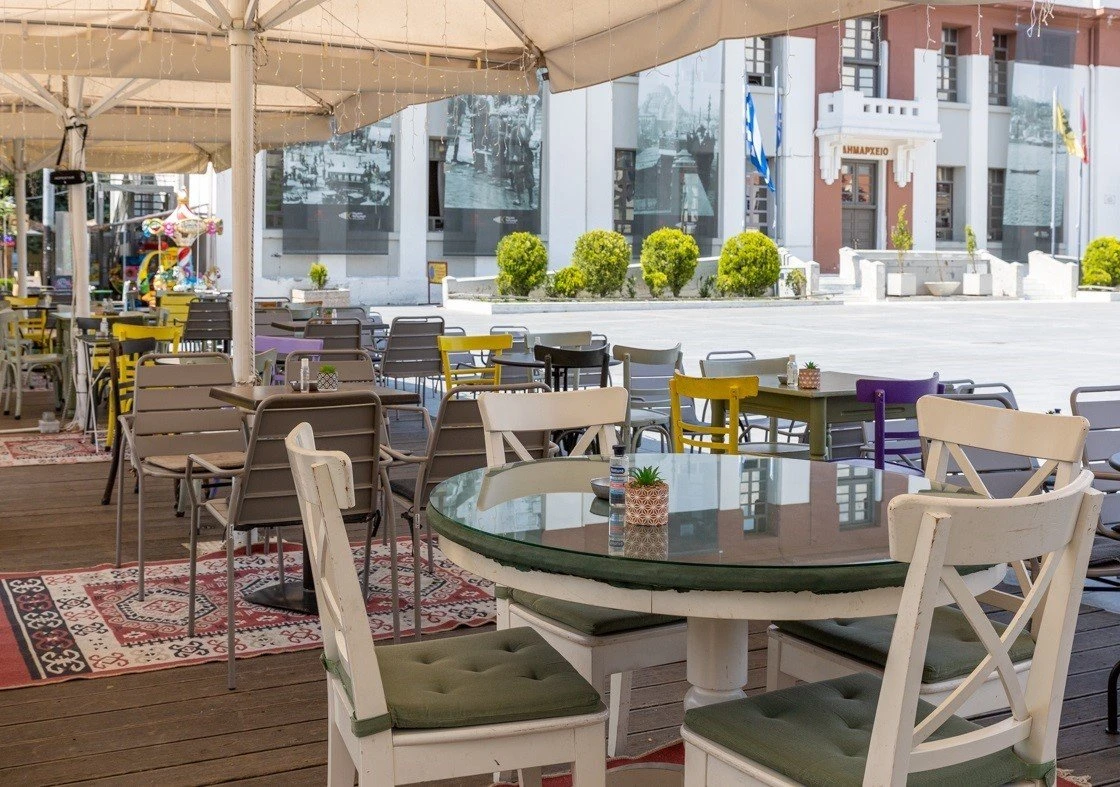 cafe-platia3.jpg