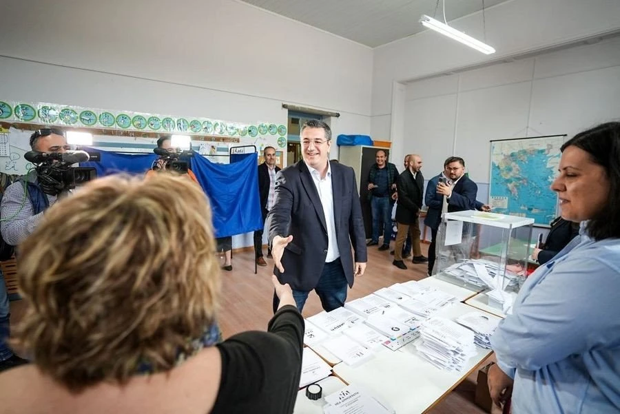 tzitzikostas11.jpg