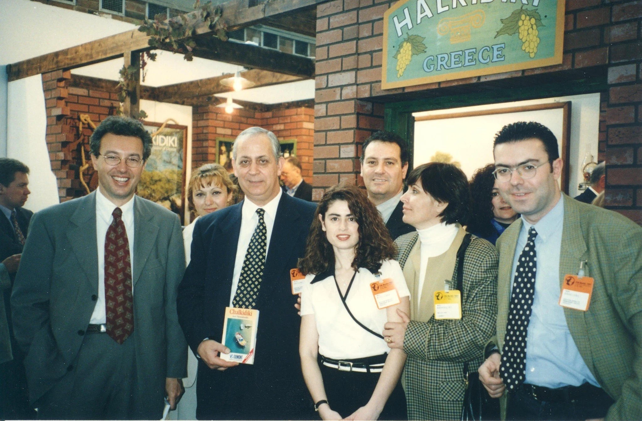 giannis-giorgos-proinos-kafes-me-andreadi-vasilaki.jpg