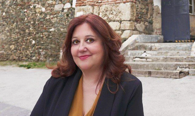 mikoniou.jpg