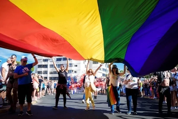 plakidis-2o-pride.webp