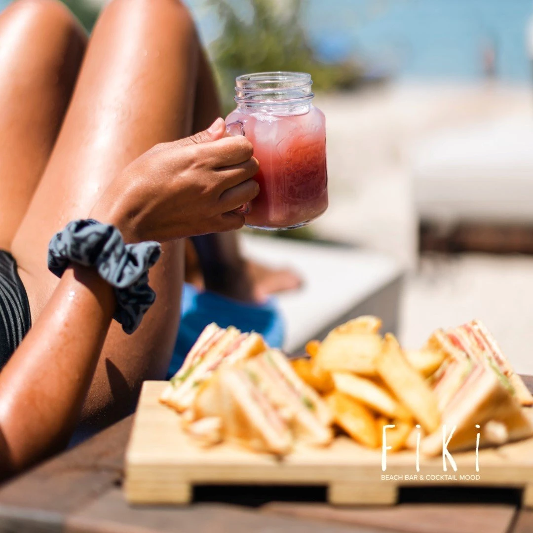 fiki-beach-bar-restaurant5.jpg